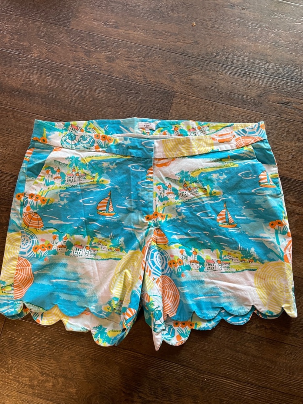 Women’s Turquoise & Orange Ocean Boat Scene Patterned Scallop Hem Shorts